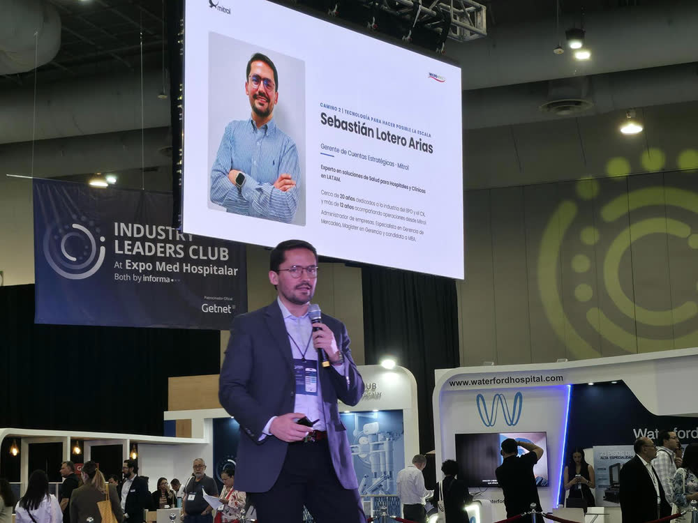 Sebastián Lotero Arias, de Mitrol, durante su presentación en Expo Med Hospitalar 2026